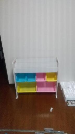 おもちゃ箱　おもちゃ棚