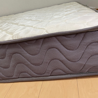 値下げ‼️美品‼️【ニトリ　ダブルベットマットレス、シーツカバー】かたさ普通の画像