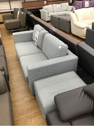 KI-75【ご来店頂ける方限定】ND STYLE 2.5シーターソファ　グレー　オットマン付き