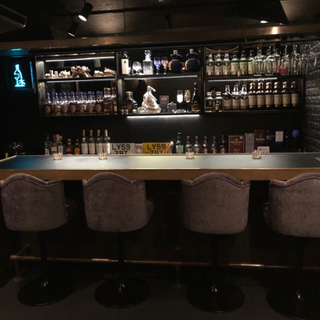 バーの手伝いの画像