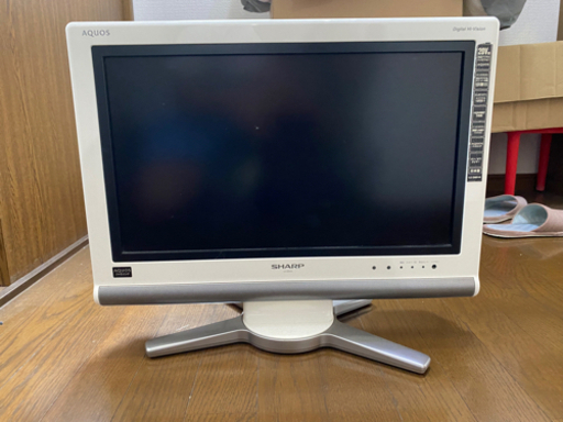 シャープ　20型液晶テレビ