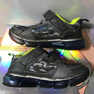 スケッチャーズ　18.0   スニーカーの画像
