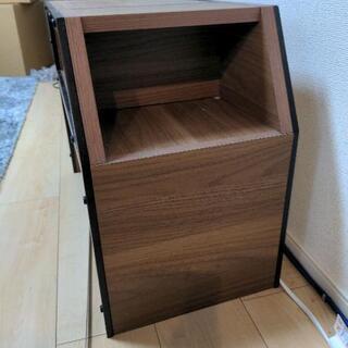 サイドテーブルの画像