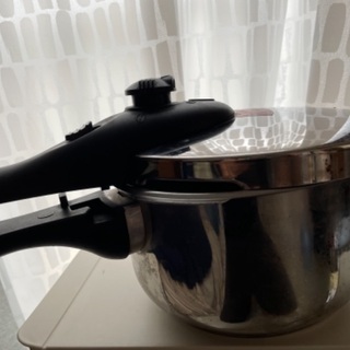 圧力鍋　仕事中のためしばしおまちを！