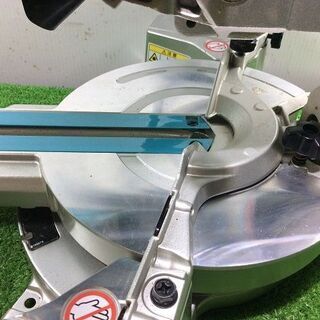 マキタ LS0613FL 二段式卓上スライドマルノコ165㎜【リライズ市川行徳店】【店頭取引限定】【中古】ITU2IUHX6WFSの画像