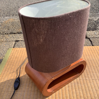 引渡済　中古　卓上用間接照明　ブラウン　