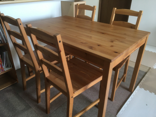 IKEAダイニングテーブル
