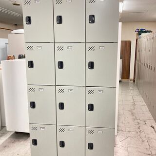 中古　美品　PLUS　12人用ロッカー　12人ロッカー　シューズ...