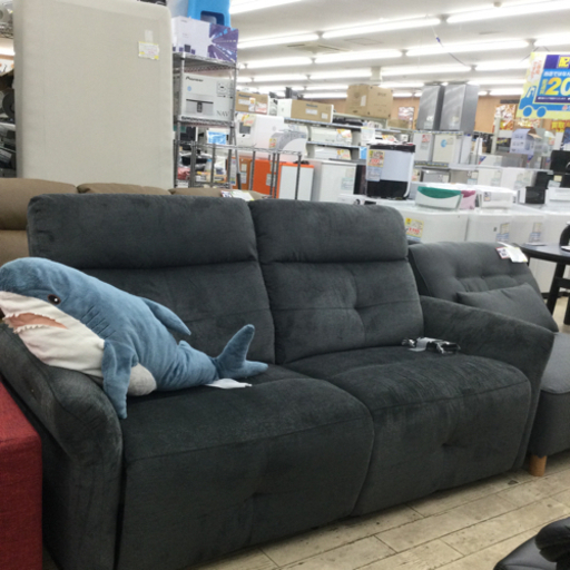 9/13【✨半年使用✨博多のマナベインテリアで購入!!】定価76,780円 3人掛け電動リクライニングソファ ソファー ファブリック 