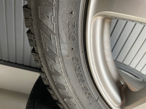 中古スタッドレスタイヤ　205/55R/16