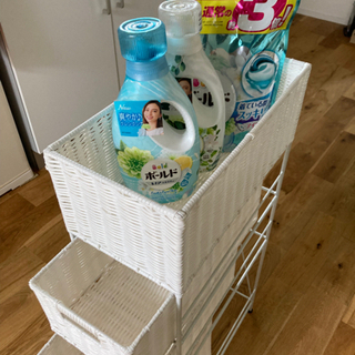 スリムチェスト 隙間チェスト 幅20cm ホワイト 棚 ランドリーチェストの画像