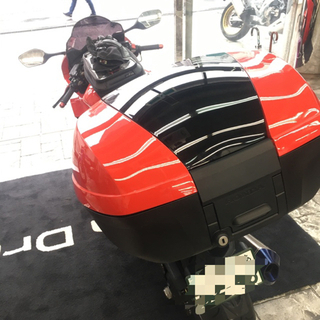低走行★ホンダ VFR800F 2017年式 HONDA★装備品25万の画像