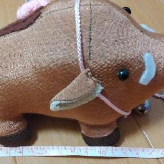 イノシシの置物の画像