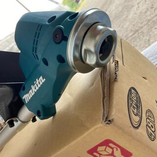 付属品完備 使用回数僅か makita マキタ MUR190UD 本体のみ 充電式 草刈機 Uハンドル 18Vの画像