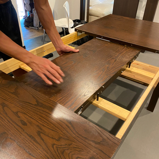 価格変更　IKEA BJUSTA ビュースタ　ダイニングテーブルの画像