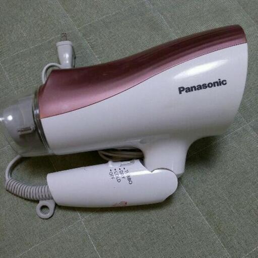 【取引中】値下げ　パナソニック ヘアドライヤー イオニティ ペールピンク調 EH-NE5B-PP