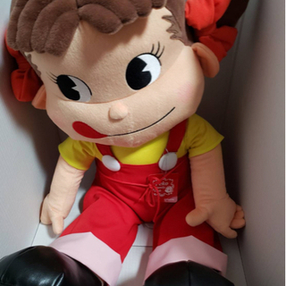 （お取引きありがとうございました）ペコちゃんビッグサイズぬいぐるみの画像