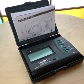 ギター チューナ ケースと説明書付きの画像