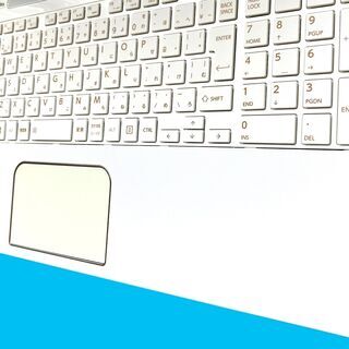 美品！3世代Corei7・新品SSD256GB・メモリ8GB・タッチパネル・ブルーレイ・WEBカメラ・Office・新品無線マウス・dynabook T653/68JWの画像