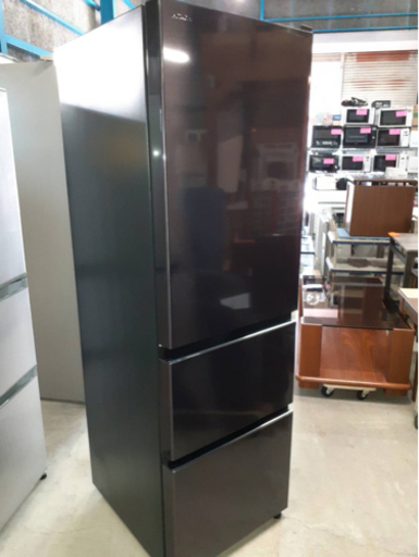 人気の3ドア!!2020年製美品!!日立 315L ノンフロン冷凍冷蔵庫 R-V32KV(k)