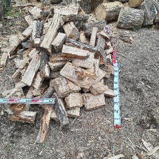 ナラ薪(訳あり)の画像