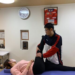 日曜・祝日も診療しています！痛み治療からカラダのケア、パーソナルトレーニングなど一人ひとりに合わせたメニューでカラダの調子を整えませんか？の画像