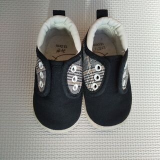 しまむら 13cm チェック 黒 キッズ 子供靴 スニーカー 子供 男女兼用 　の画像