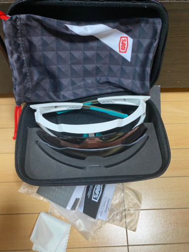 100％speedtrap ワンハンドレッドサングラス