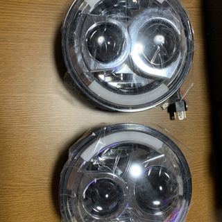 7インチ LEDヘッドライト イカリング 付き