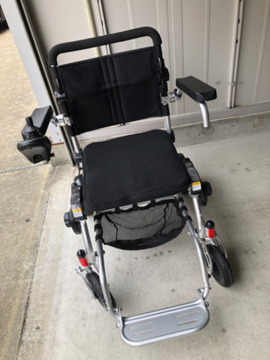 自走介助兼用の電動車椅子