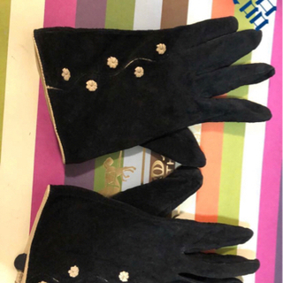 極美品本革花柄ブラックグローブ 手袋 レザーグローブ GLOVE