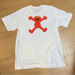 UNIQLO×KAWS セサミストリートTシャツ XLの画像