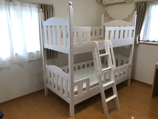 2段ベッド　シングルマットレス付き