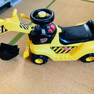 『予定者決まりました』おもちゃショベルカー