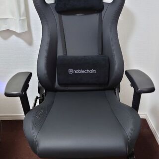 noblechairs EPIC BLACK EDITION