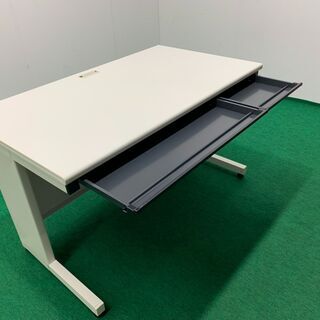 中古 プラス W1200 平机 天板ホワイト　龍ヶ崎倉庫の画像