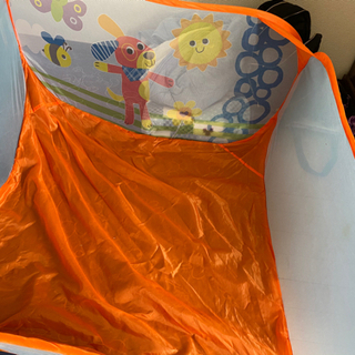 赤ちゃん遊び場の画像