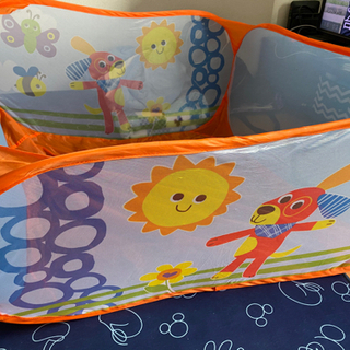 赤ちゃん遊び場の画像