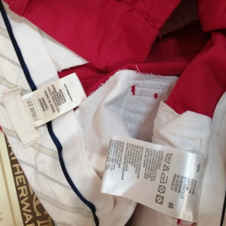 匿名配送❗️ 新品未使用タグ付きディーゼルメンズショートパンツ短パン涼しい大活躍レッド素敵必須アイテムオシャレ の画像