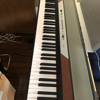 電子ピアノ