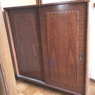 無料で差し上げます!　靴箱の画像