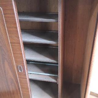 無料で差し上げます!　靴箱の画像