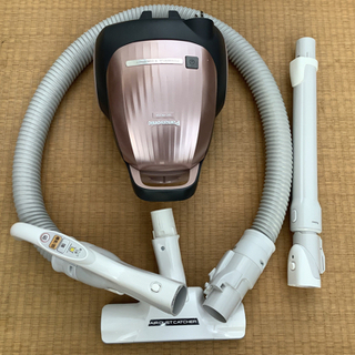 2021年製 Panasonic 紙パック式掃除機 バランス型　中古 2021年製 Panasonic 紙パック式掃除機 バランス型（2021年製