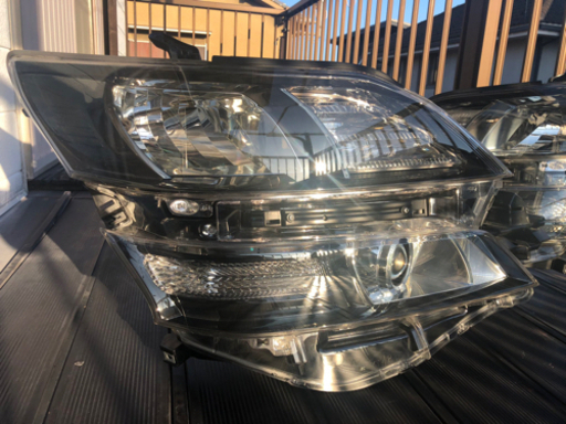 20ヴェルファイア ヘッドライト 商談中