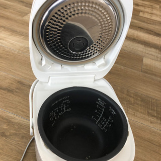 炊飯器の画像