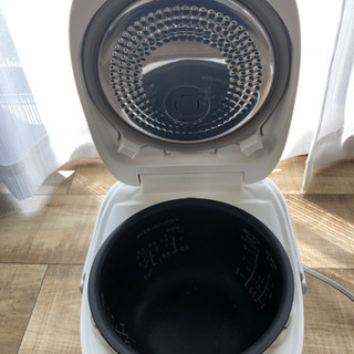 炊飯器の画像