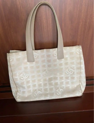 CHANEL ニュートラベルライン