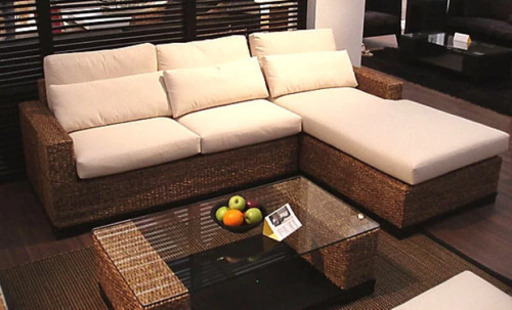 タイ王室で現在も使用されている高級リゾートソファー