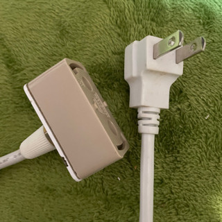 【11月SALE】天井照明器具をコンセント変換する器具。の画像