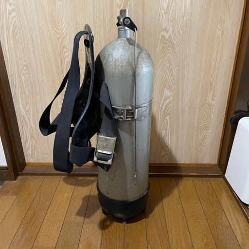 酸素ボンベ スキューバ 背負いベルト・背中当て付き